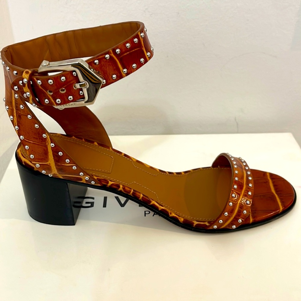New In Box Givenchy Elegant Sandal 60 Leather Brown, Crocodile Size 39